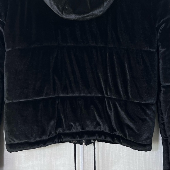 Forever 21 Black Velvet Quilted Hooded Puffer Jacket Coat Size S - Picture 9 of 11